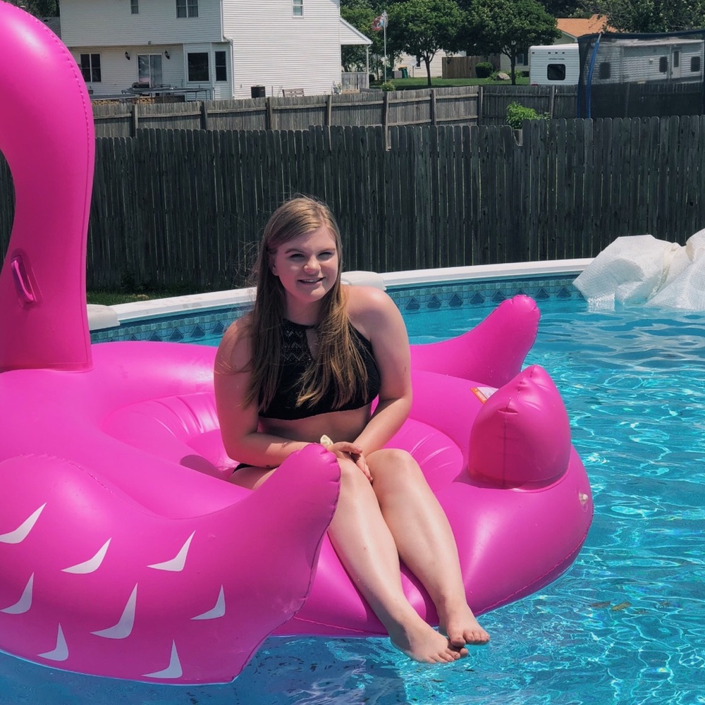 Meet your Posher, Summer